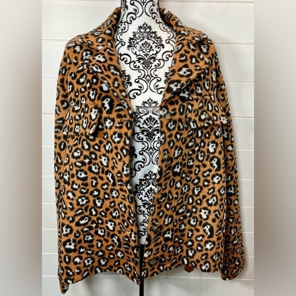 Simply Southern Shacket Womens XL Leopard Print Fuzzy Pockets Poly Versatile - Picture 3 of 15